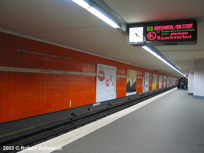 > Hamburg UBahn Gallery U1