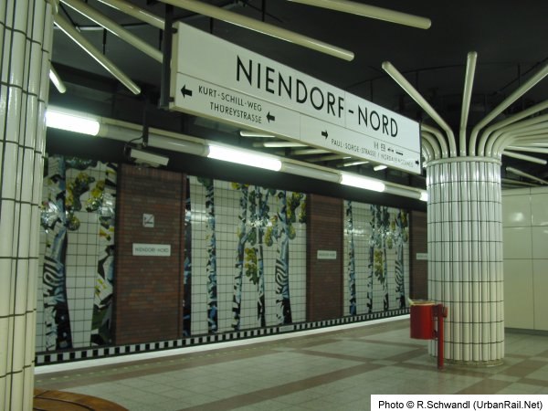 > Hamburg UBahn Gallery U2