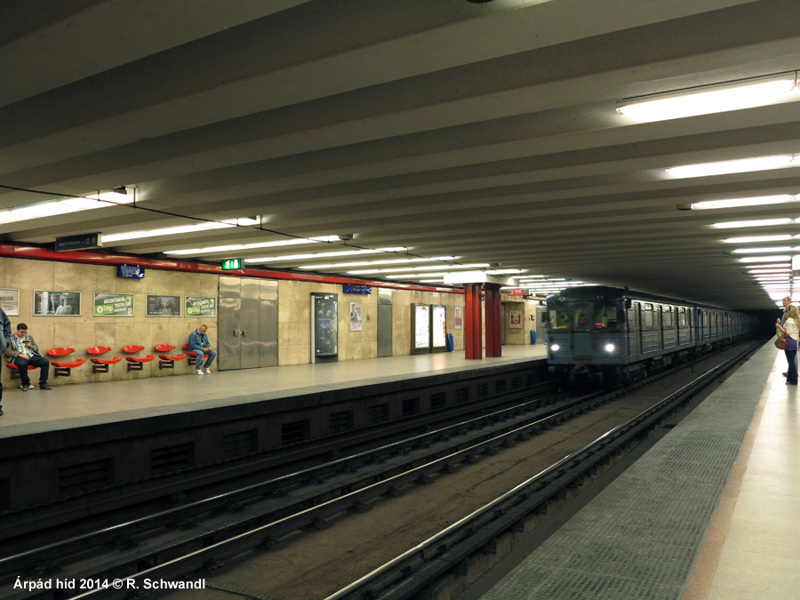 UrbanRail.Net > Hungary > Budapest Metro Line M3