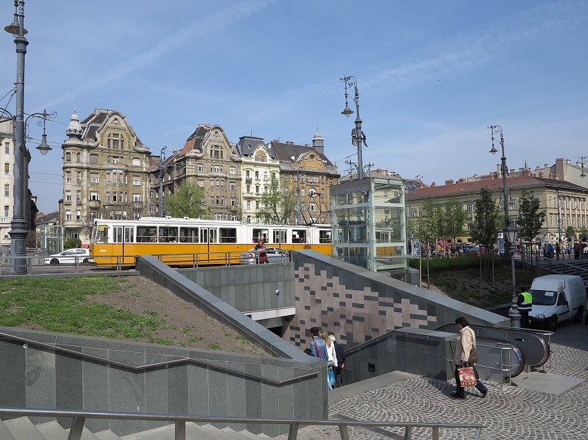 M4 Fövám tér