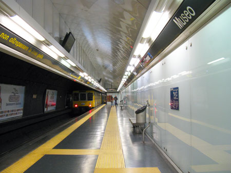 Metro Napoli - Linea 1 - Museo