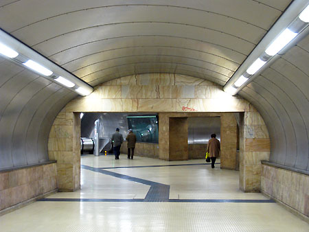 Metro Napoli - Linea 1 - Salvator Rosa